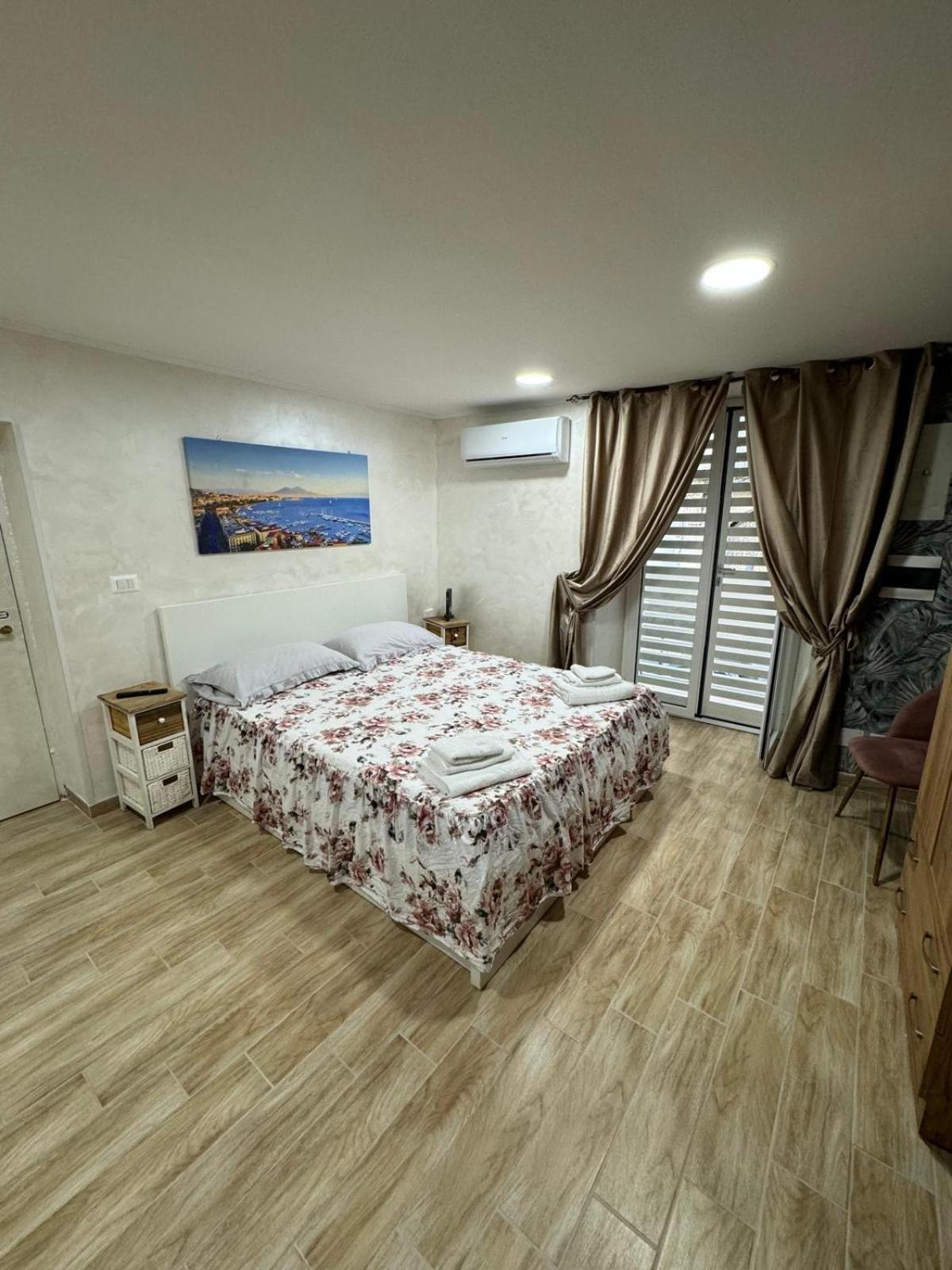 Апартаменты Spezzano House Неаполь Экстерьер фото